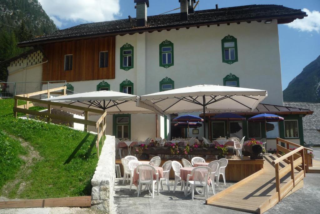 Hotel Ristorante Rifugio Ospitale Cortina dʼAmpezzo Exterior foto